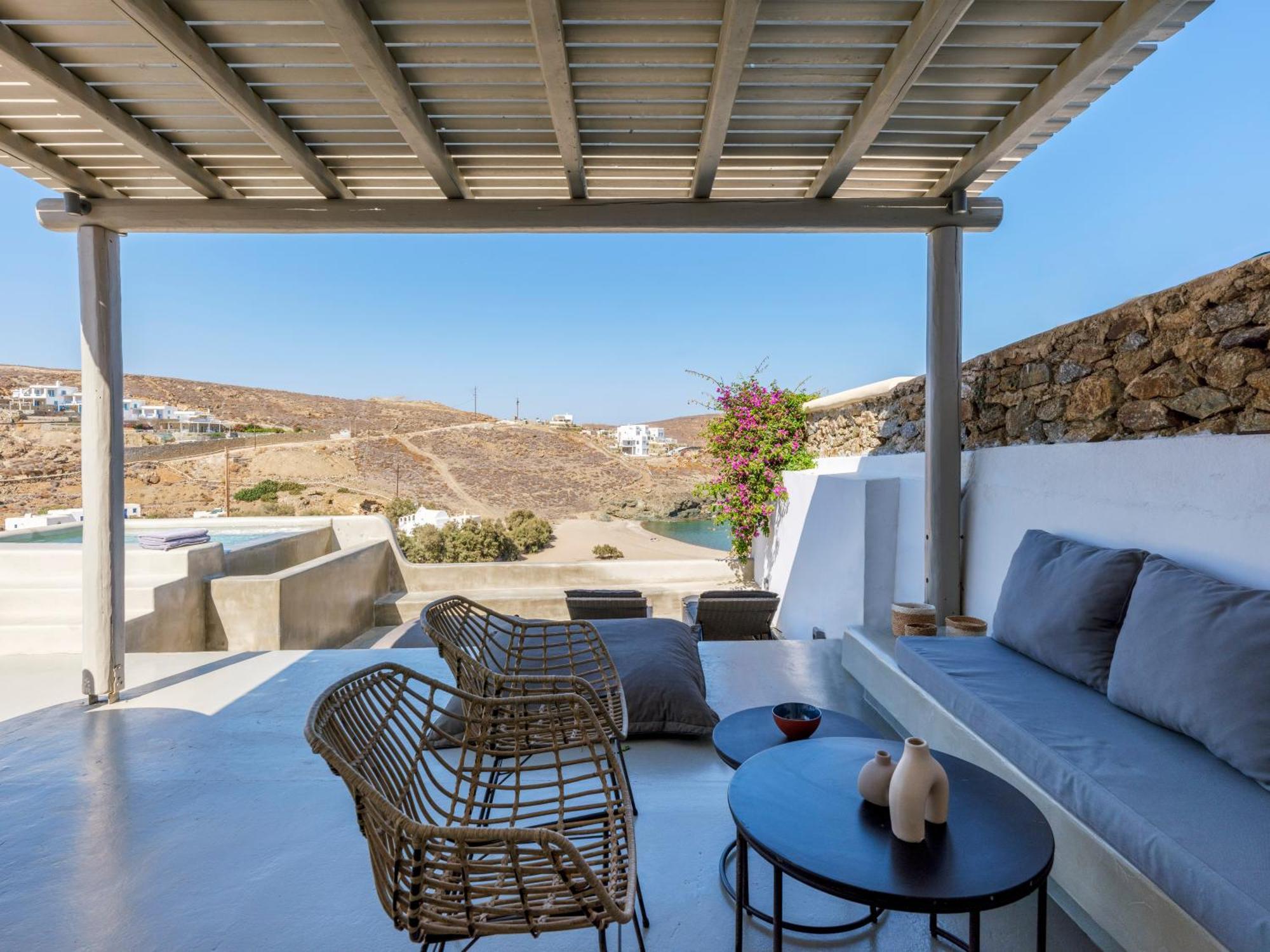 The Mykonist Merchia Beach Villas & Suites Екстериор снимка