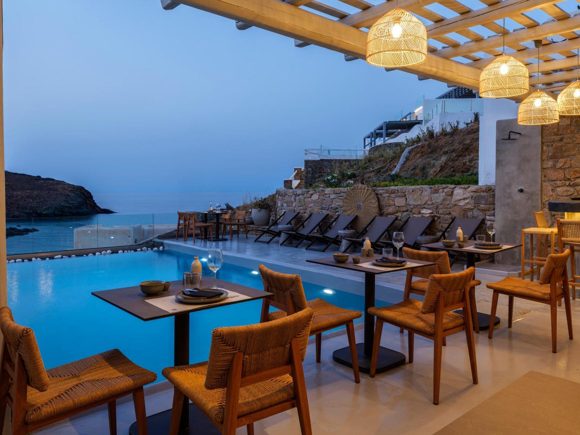 The Mykonist Merchia Beach Villas & Suites Екстериор снимка