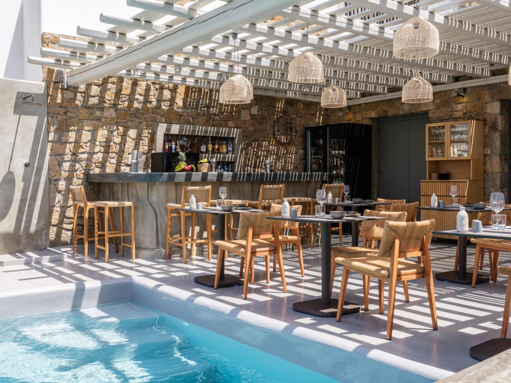 The Mykonist Merchia Beach Villas & Suites Екстериор снимка