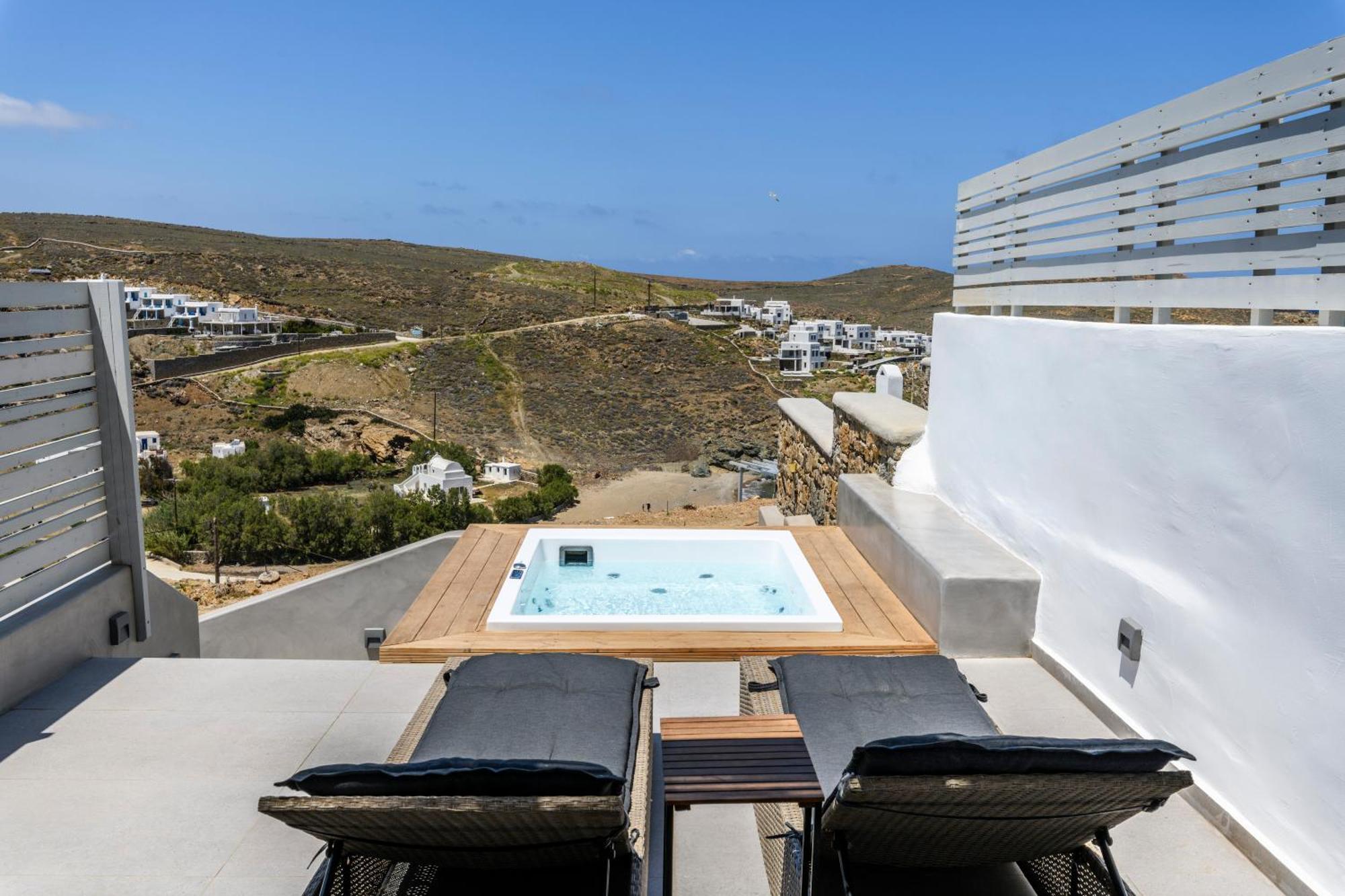 The Mykonist Merchia Beach Villas & Suites Екстериор снимка
