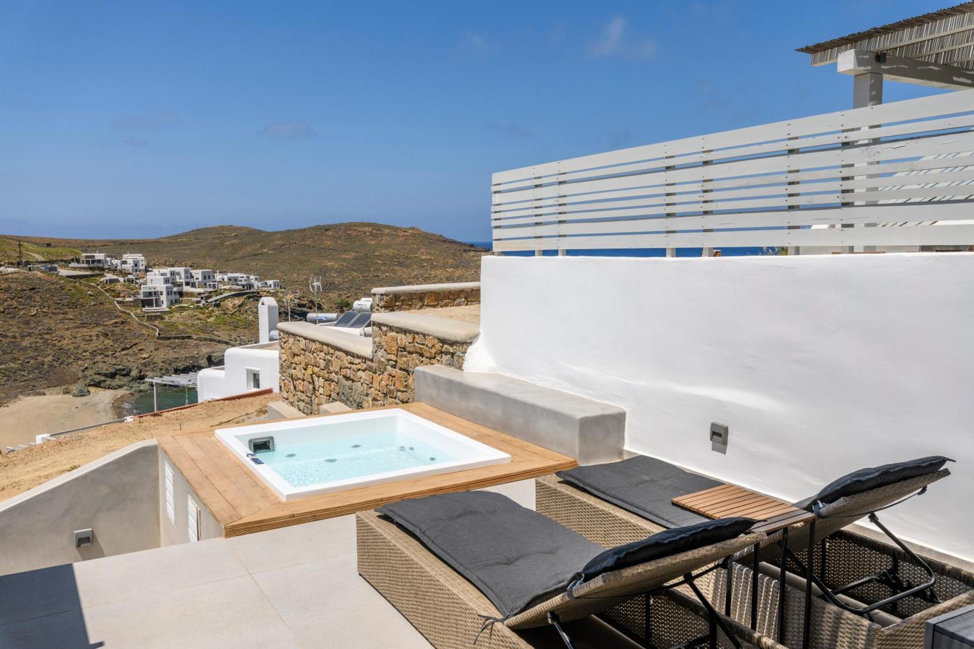 The Mykonist Merchia Beach Villas & Suites Екстериор снимка