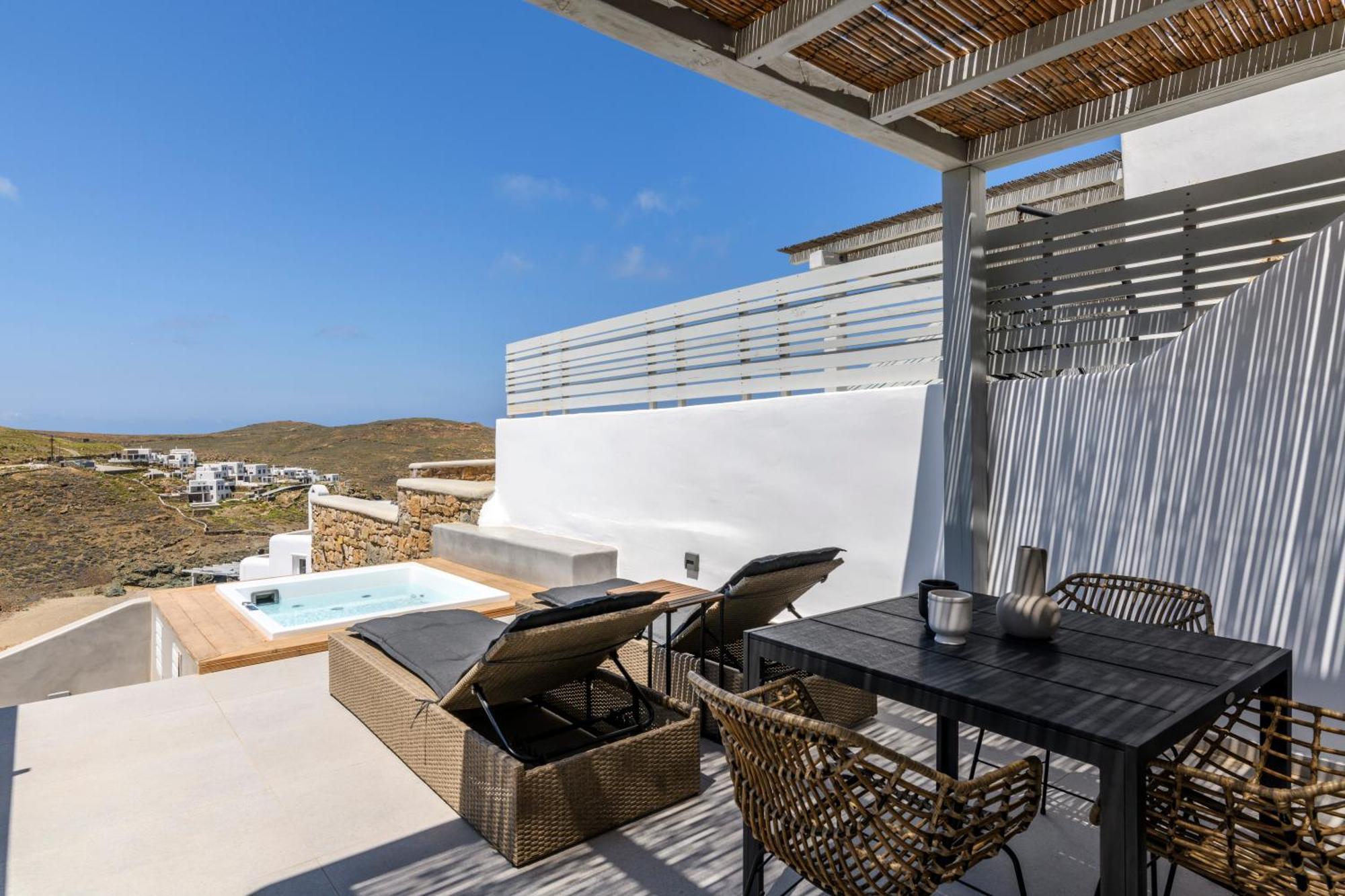 The Mykonist Merchia Beach Villas & Suites Екстериор снимка