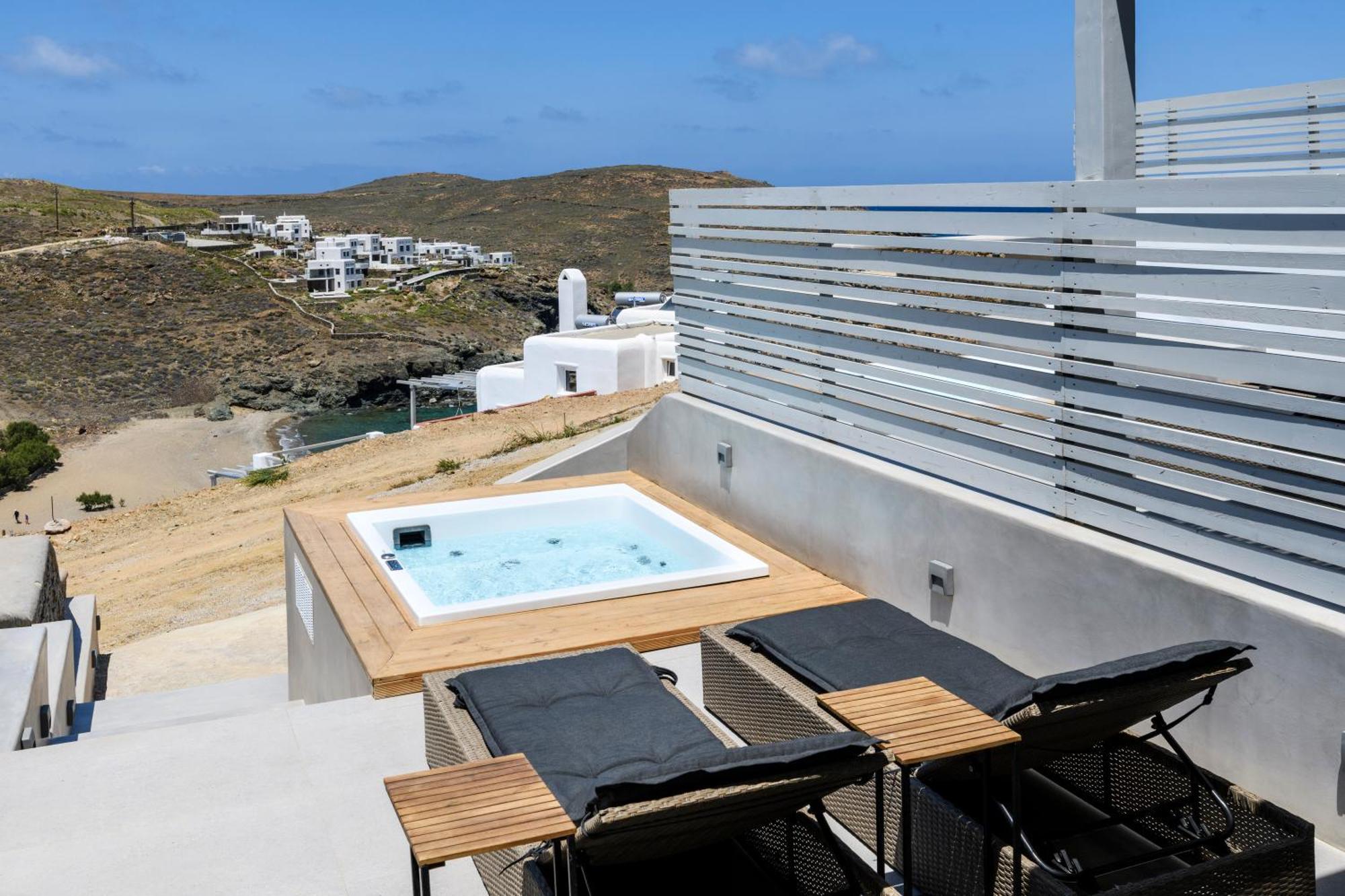 The Mykonist Merchia Beach Villas & Suites Екстериор снимка