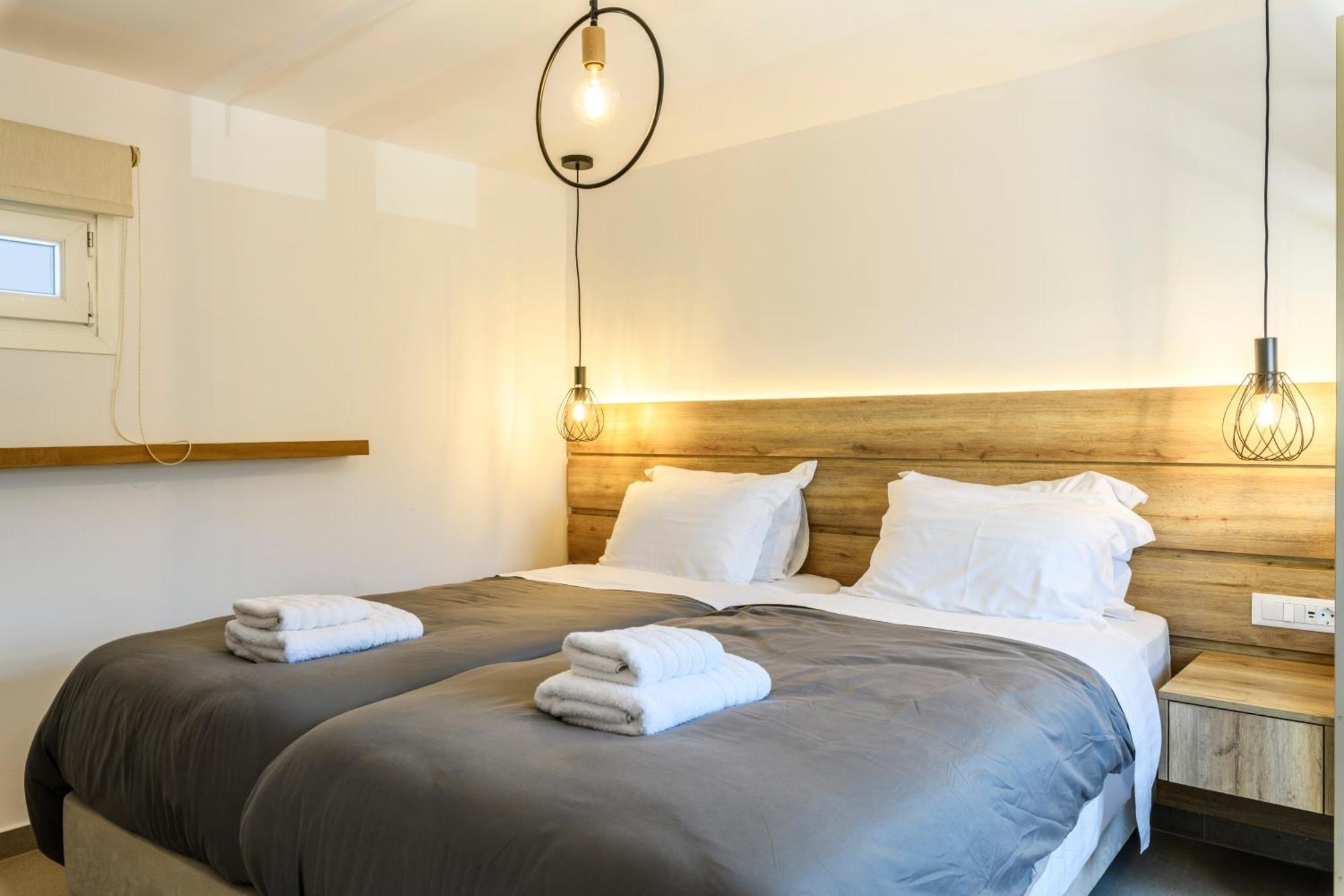 The Mykonist Merchia Beach Villas & Suites Екстериор снимка