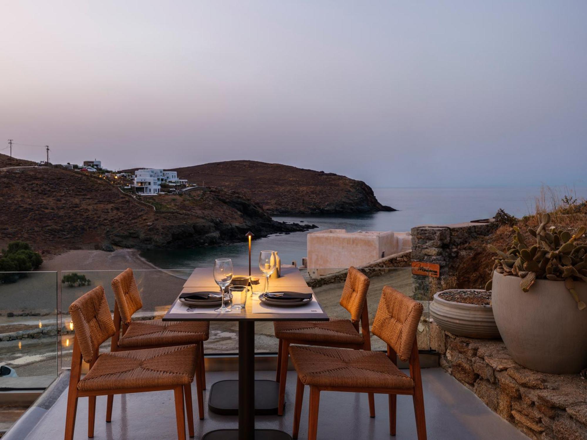 The Mykonist Merchia Beach Villas & Suites Екстериор снимка