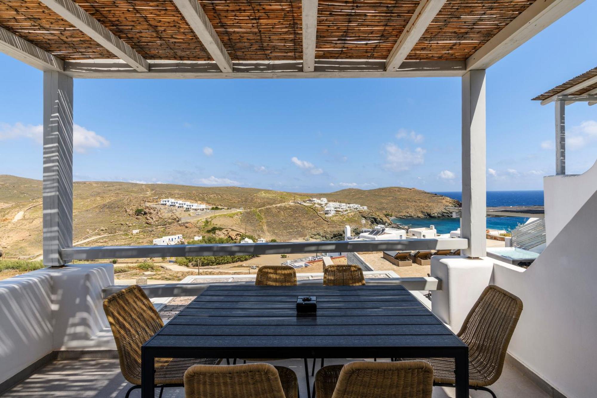 The Mykonist Merchia Beach Villas & Suites Екстериор снимка