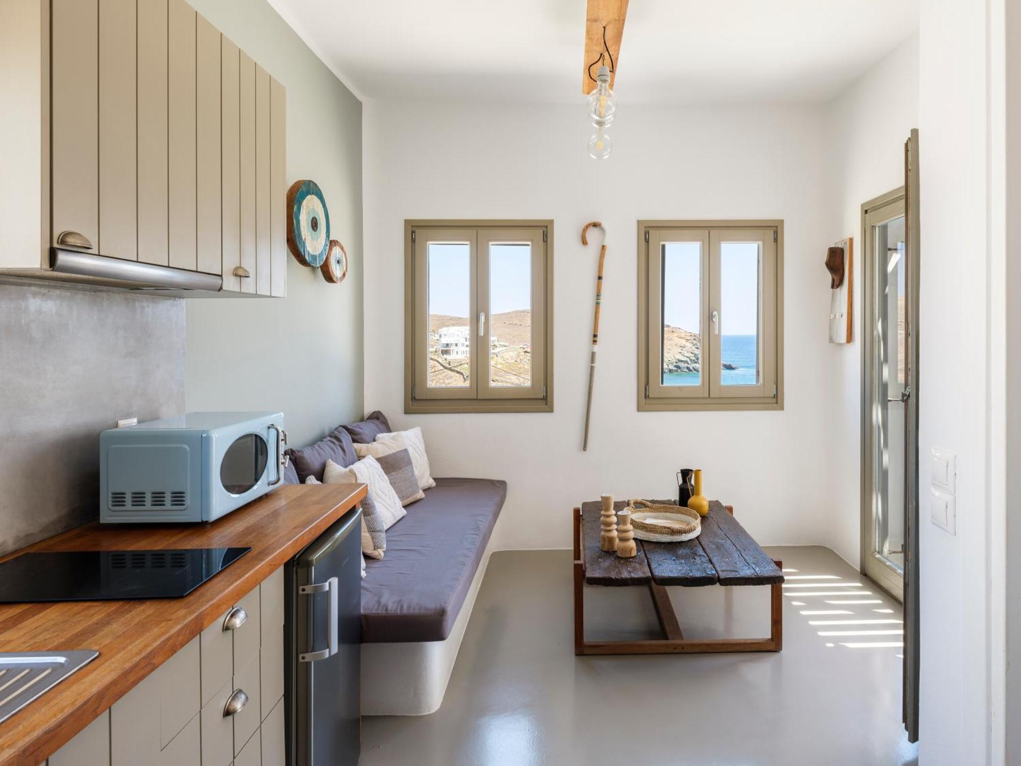 The Mykonist Merchia Beach Villas & Suites Екстериор снимка