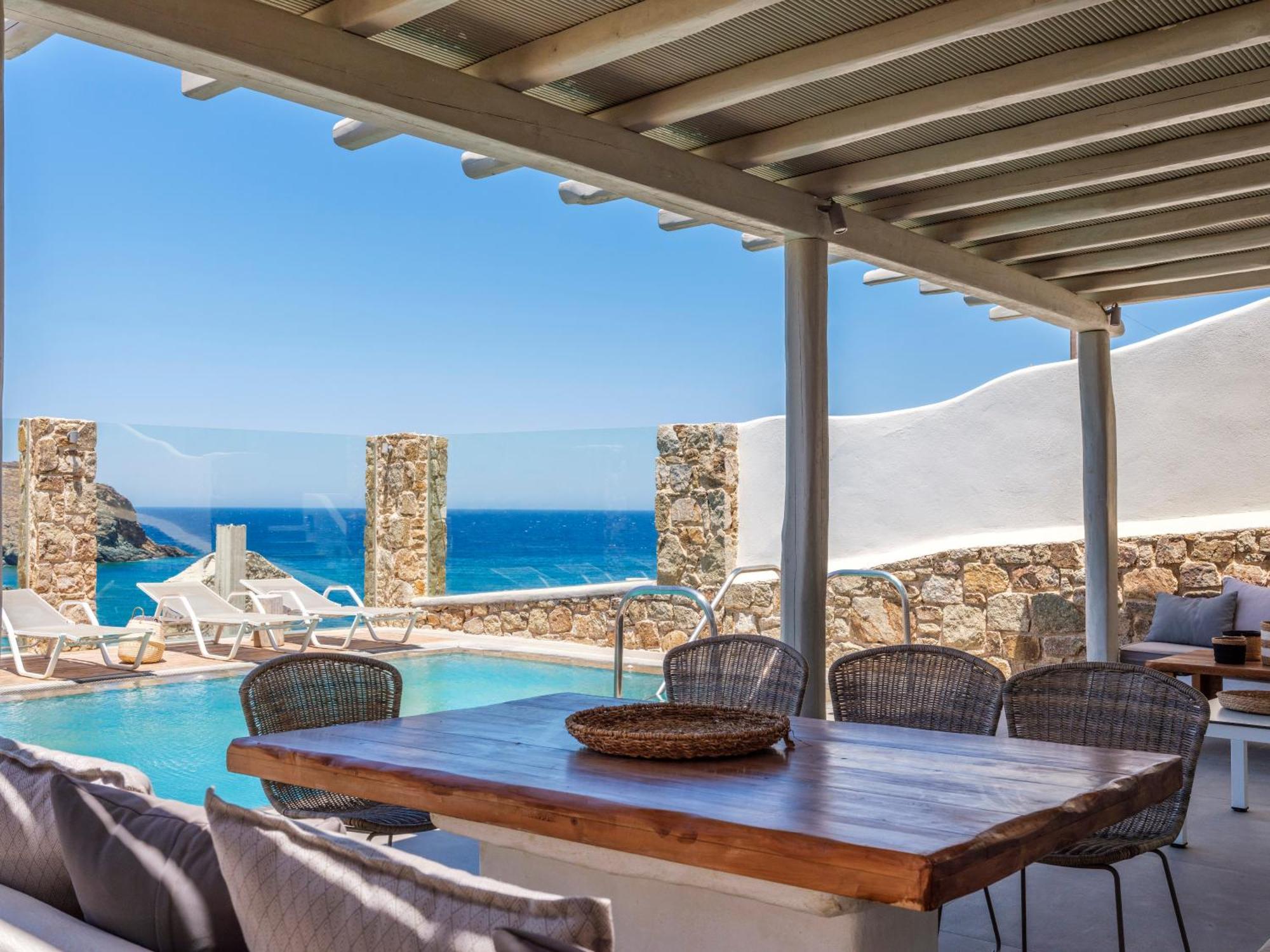 The Mykonist Merchia Beach Villas & Suites Екстериор снимка